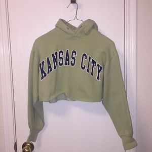 Green cropped hoodie